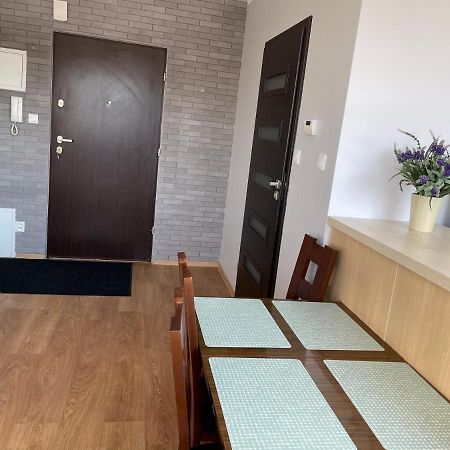 Komfortowe Studio 52 M2 W Centrum Grojca Grojec  エクステリア 写真