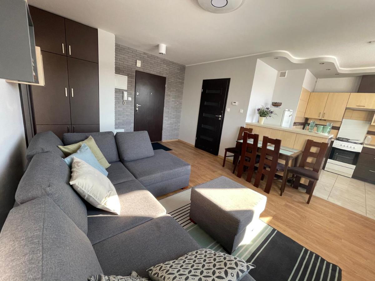 Komfortowe Studio 52 M2 W Centrum Grojca Grojec  エクステリア 写真