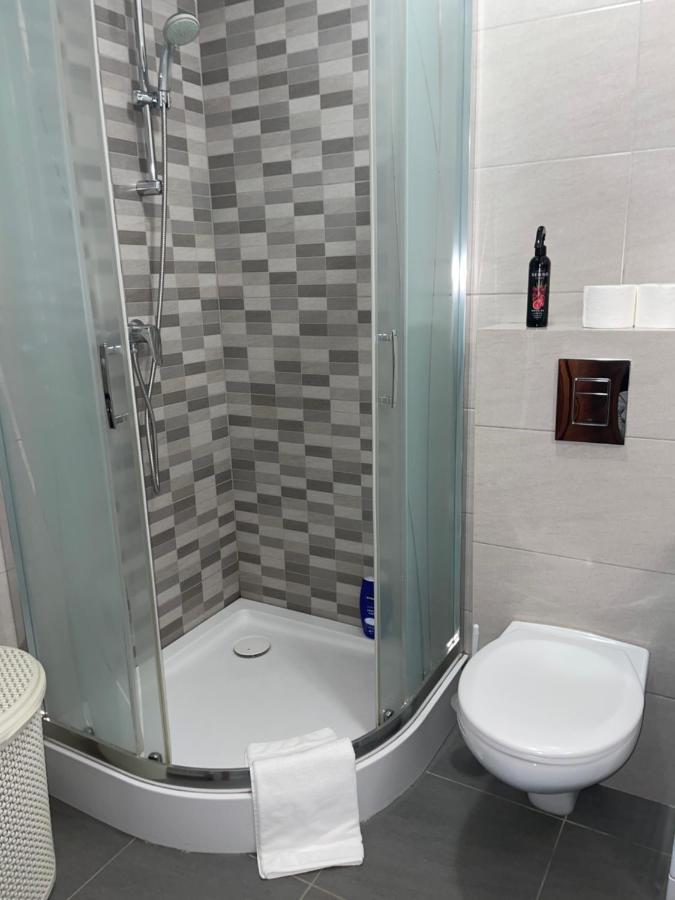 Komfortowe Studio 52 M2 W Centrum Grojca Grojec  エクステリア 写真